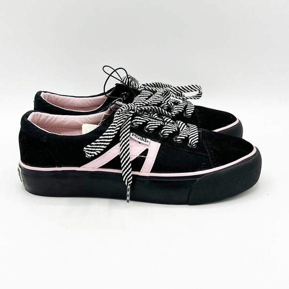 Mudd Poppy Sneaker Casual Skate Style Shoe Lace Up - Picture 2 of 11